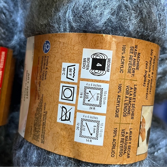 Red heart Symphony, yarn. 6 skeins, very soft, dark charcoal, gray - Picture 6 of 8